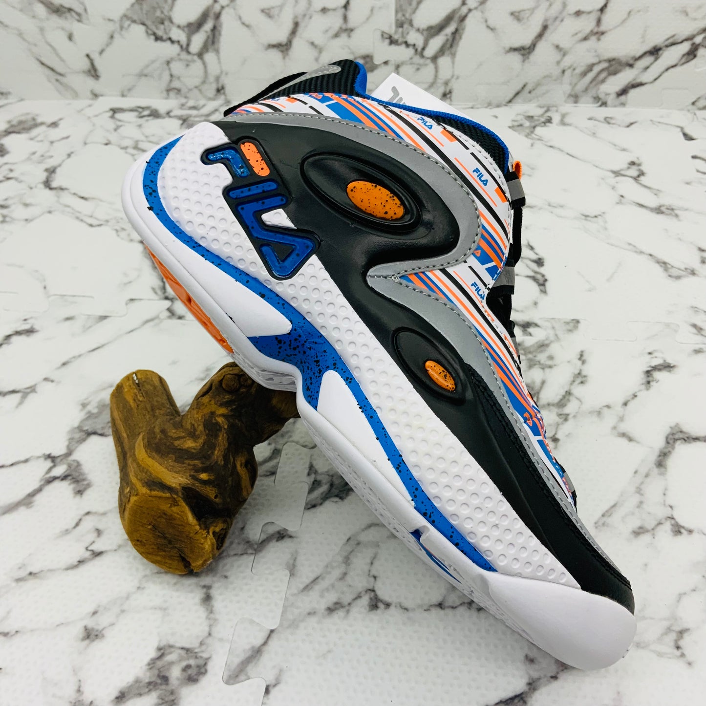 Men's Fila Grant Hill 3 White | Black | Blue | Orange Sneakers NWT