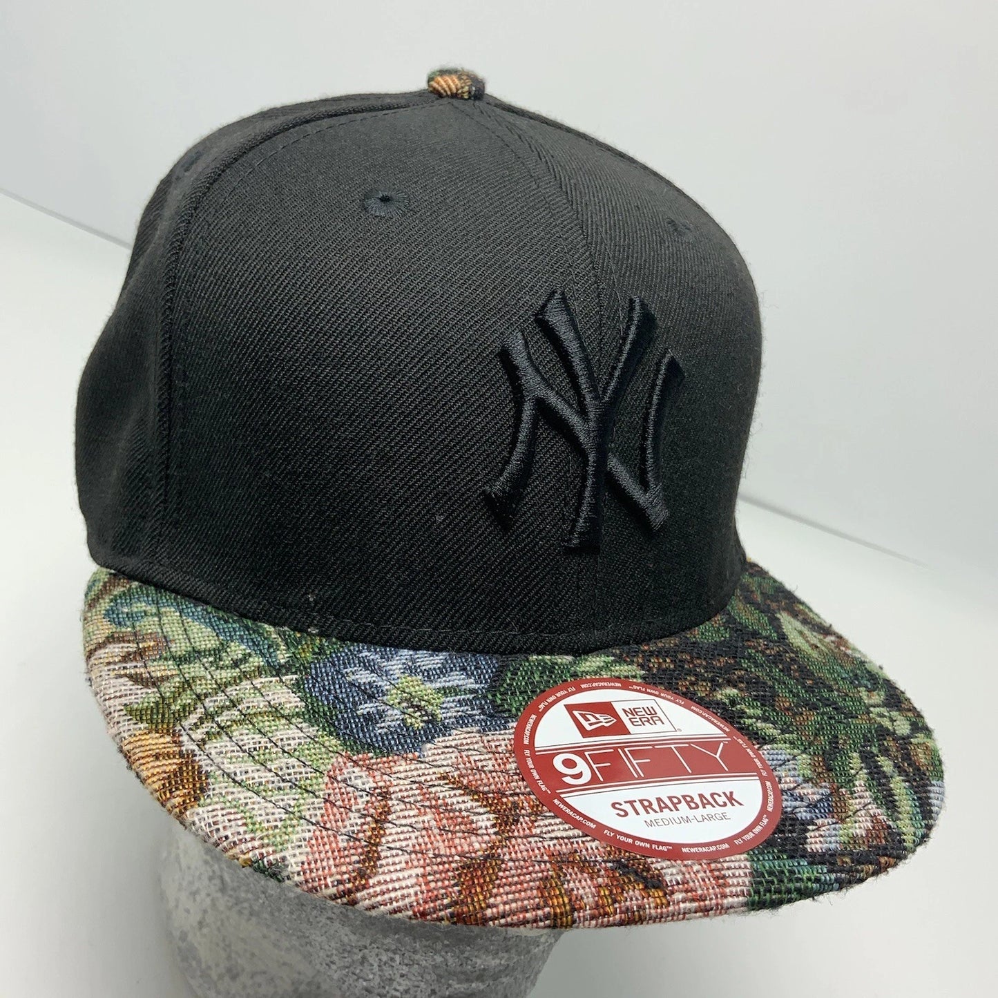 New Era Cap MLB NY Yankees Black Floral 9FIFTY Snapback Hat