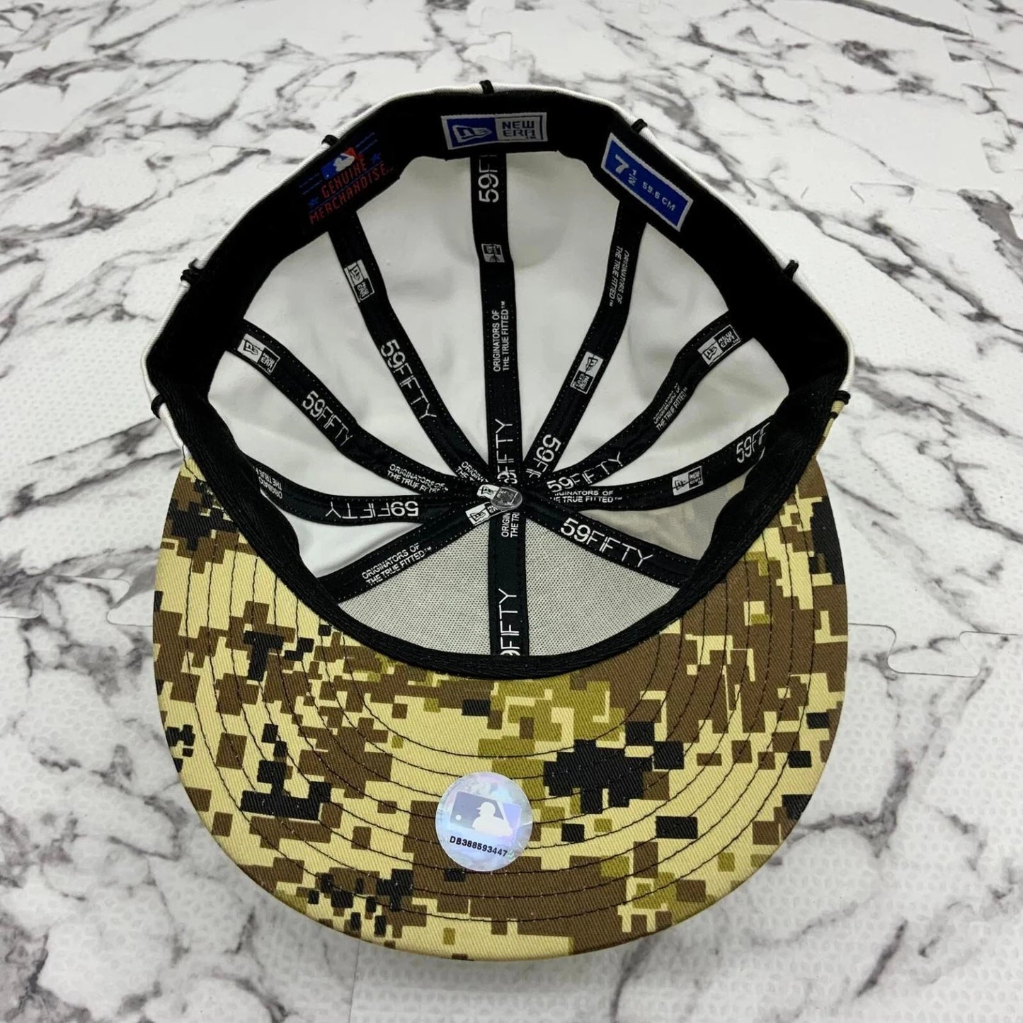 New Era Cap MLB NY Yankees White | Black Pipping | Desert Digital Camo 59FIFTY