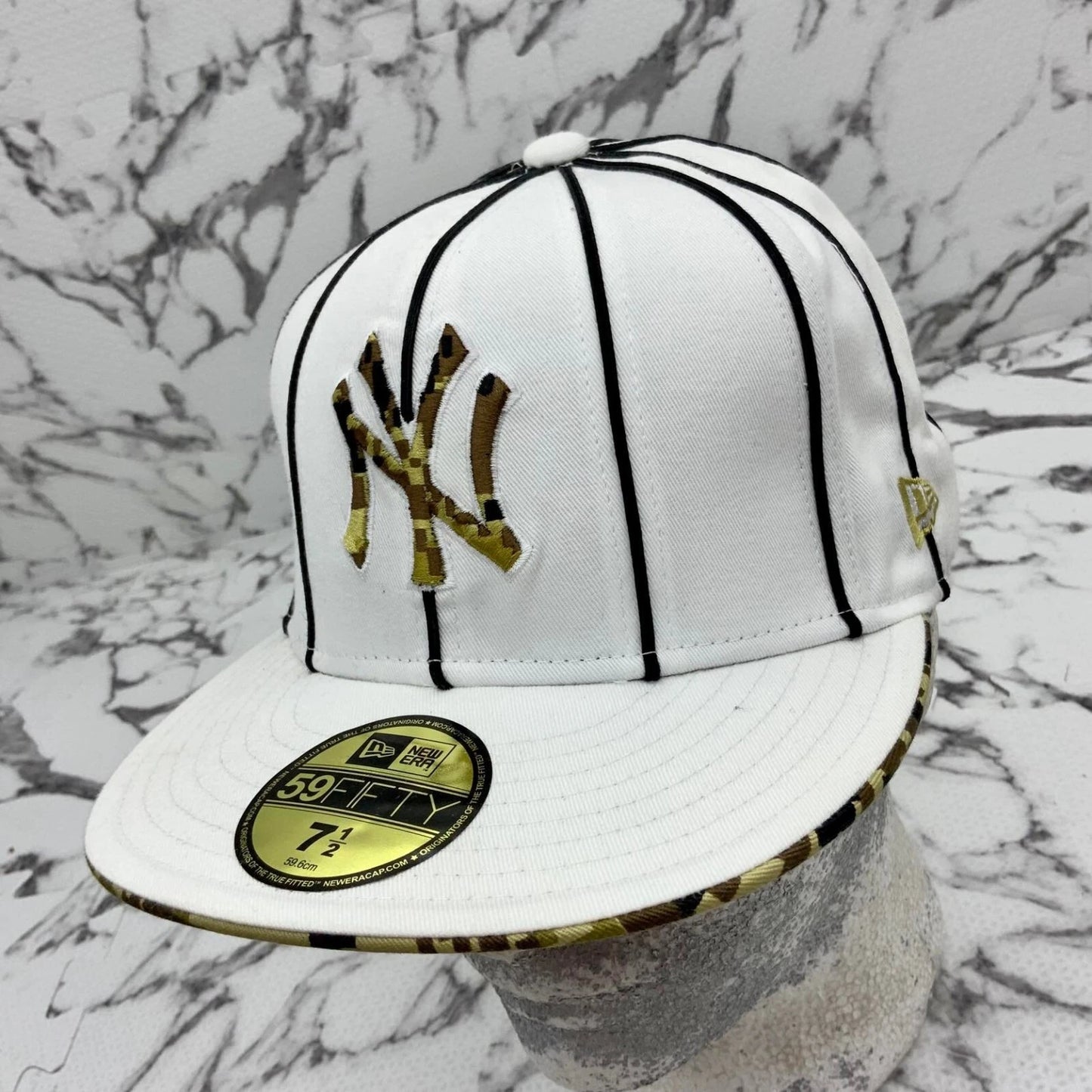 New Era Cap MLB NY Yankees White | Black Pipping | Desert Digital Camo 59FIFTY