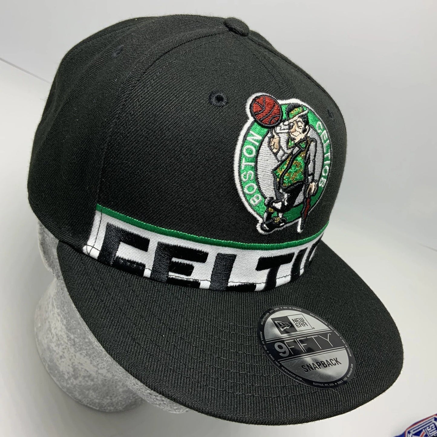 Men's New Era Cap NBA Boston Celtics Black | White 9FIFTY Snapback Hat