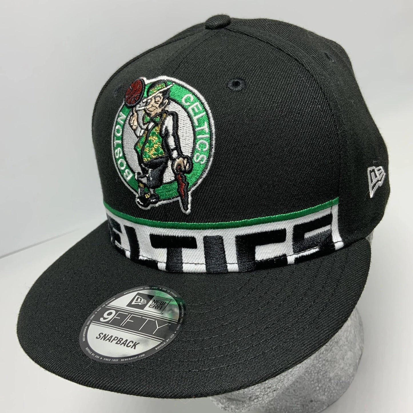 Men's New Era Cap NBA Boston Celtics Black | White 9FIFTY Snapback Hat