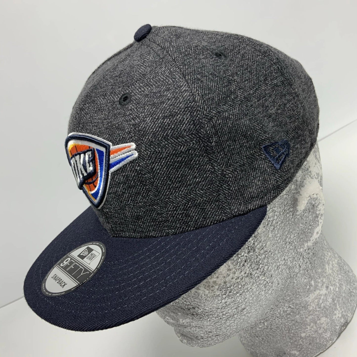 New Era Cap NBA Oklahoma City Thunder Charcoal Grey Navy 9FIFTY Snapback Hat