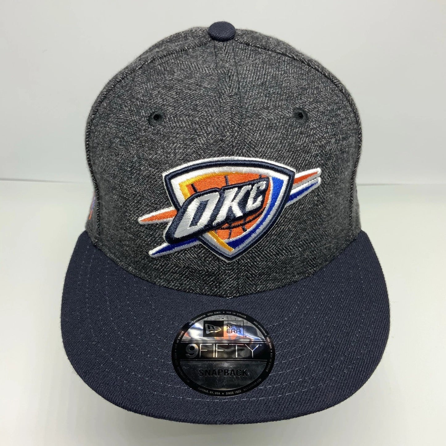New Era Cap NBA Oklahoma City Thunder Charcoal Grey Navy 9FIFTY Snapback Hat