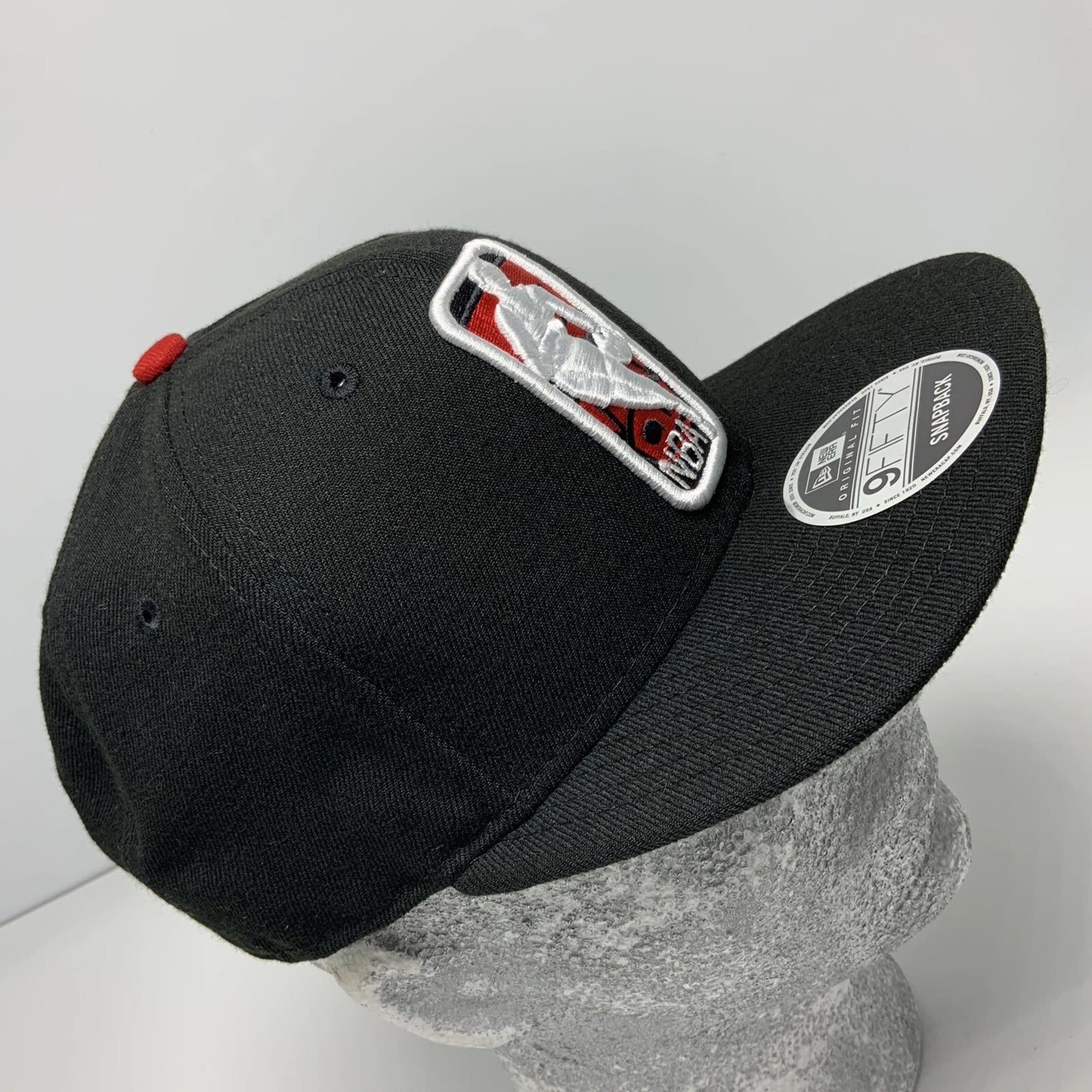 New Era Cap NBA Black | Red 9FIFTY Snapback Hat