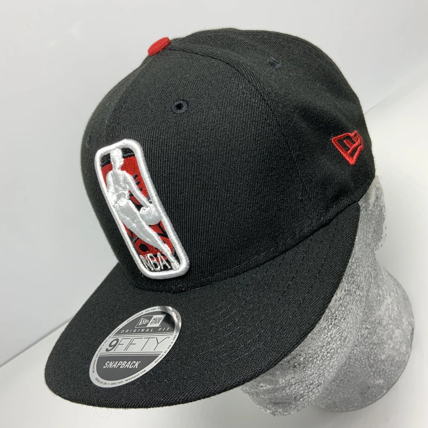 New Era Cap NBA Black | Red 9FIFTY Snapback Hat