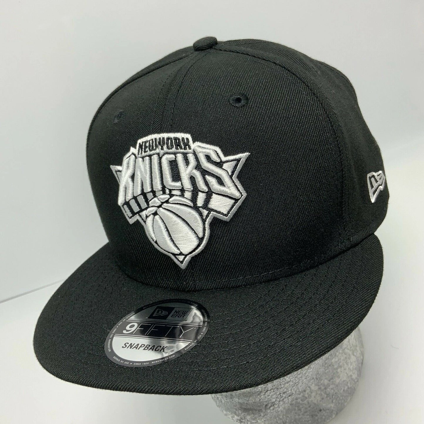 Men's New Era Cap Black | Lt. Grey NY Knicks 9FIFTY NBA