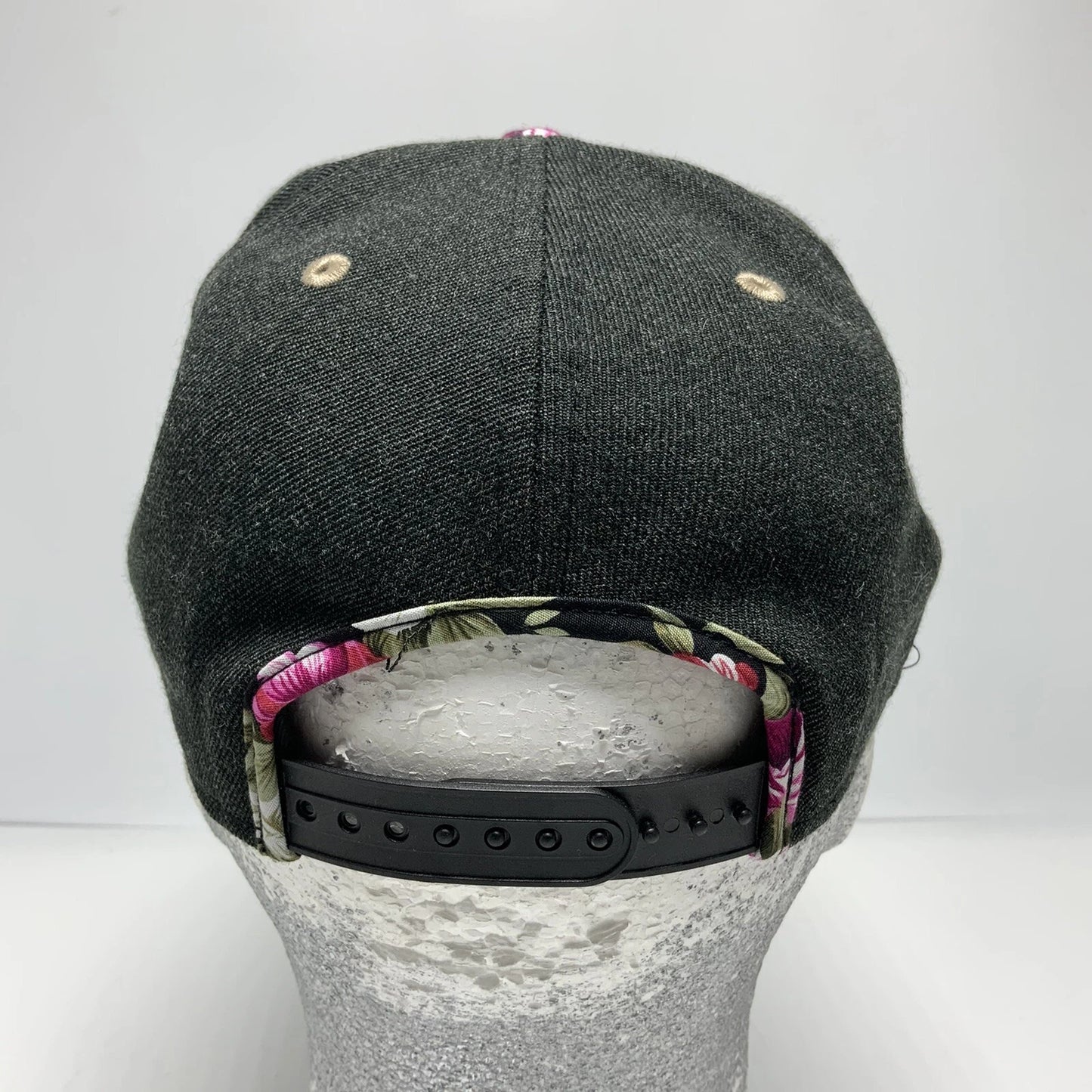 Men's New Era Cap NBA Cavs Charcoal Grey | Floral 9FIFTY Snapback Hat