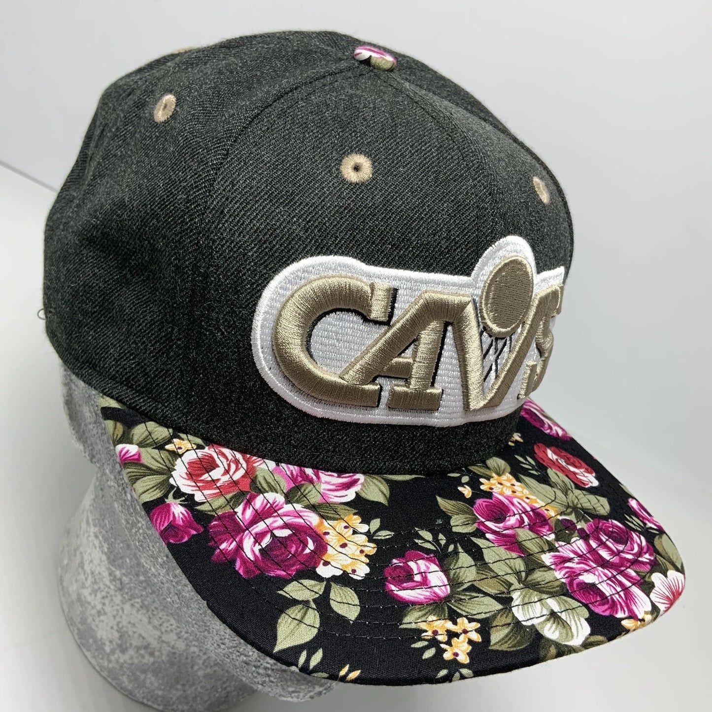 Men's New Era Cap NBA Cavs Charcoal Grey | Floral 9FIFTY Snapback Hat