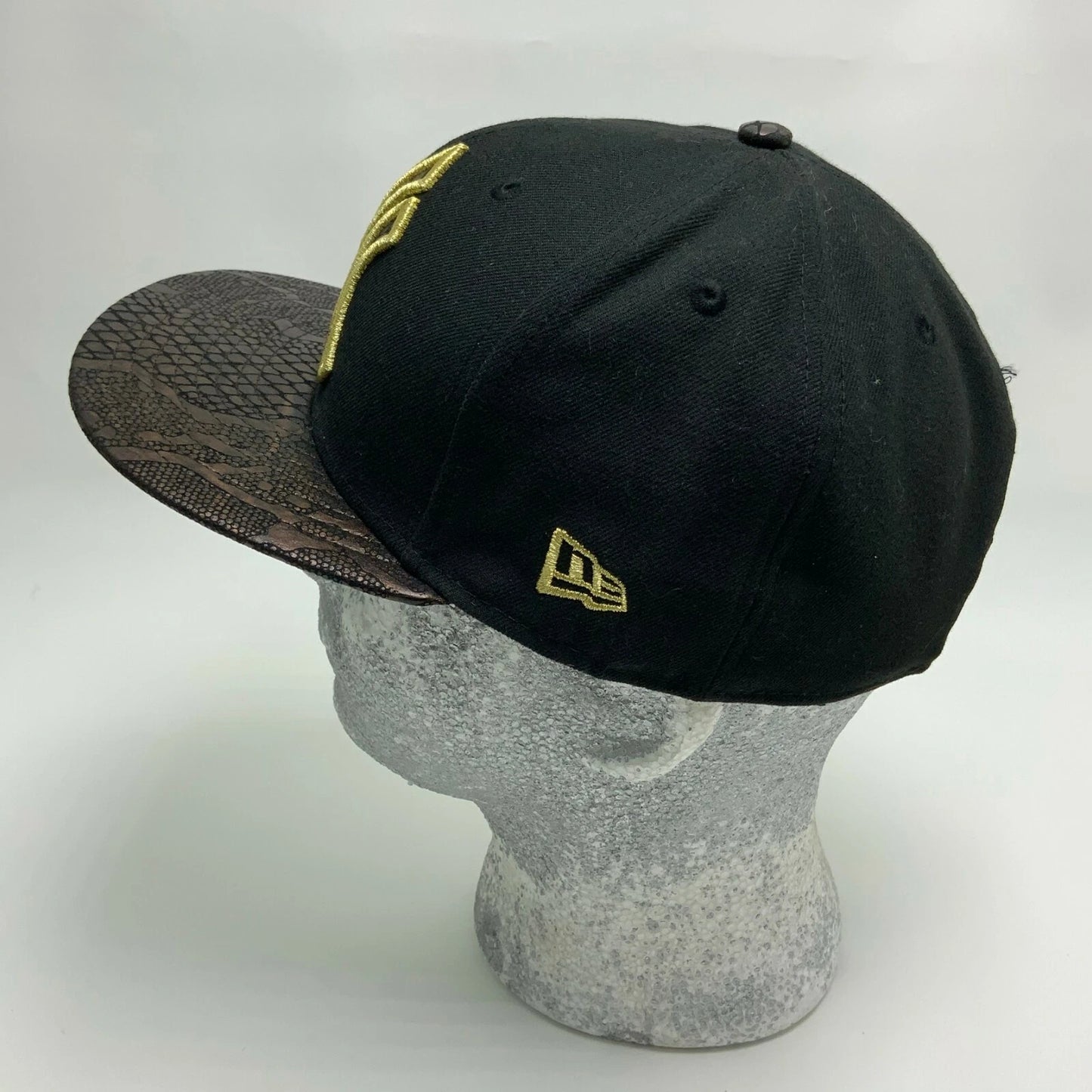 New Era Cap MLB NY Yankees Black Gold Snake Print 59FIFTY Hat