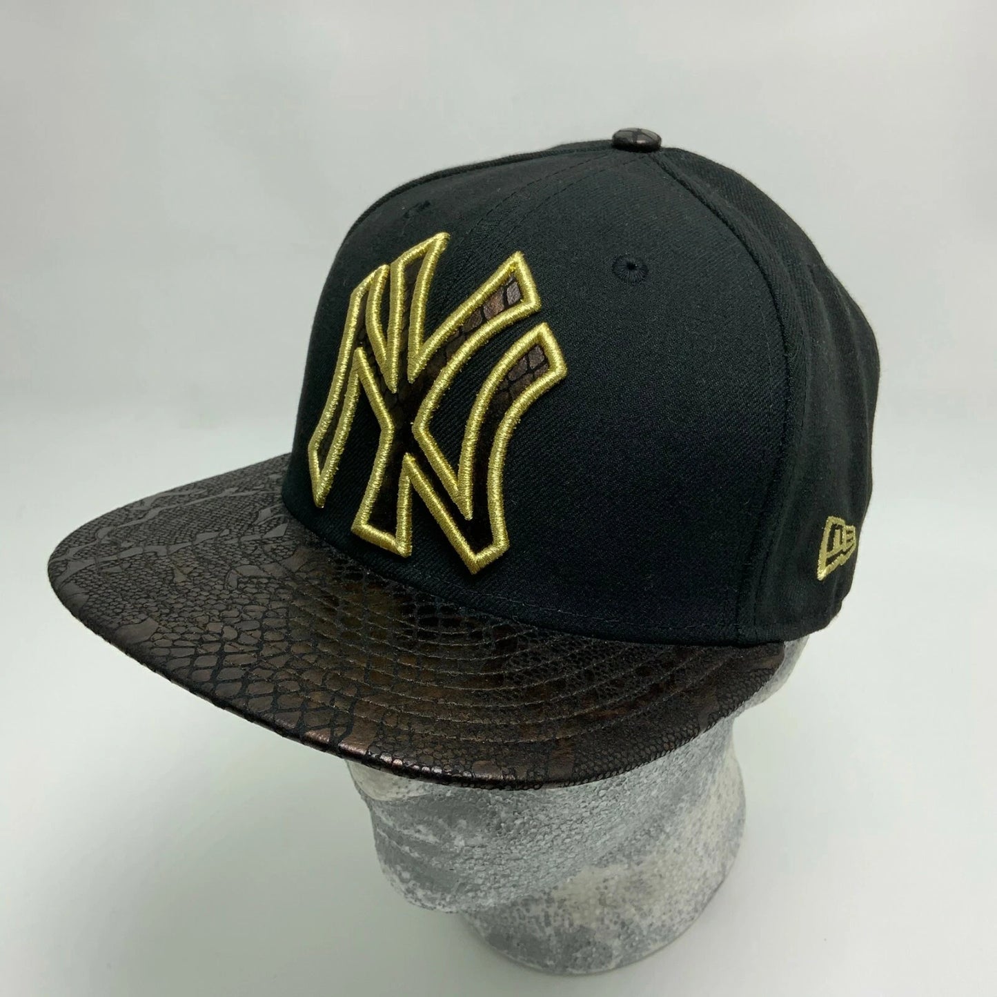 New Era Cap MLB NY Yankees Black Gold Snake Print 59FIFTY Hat