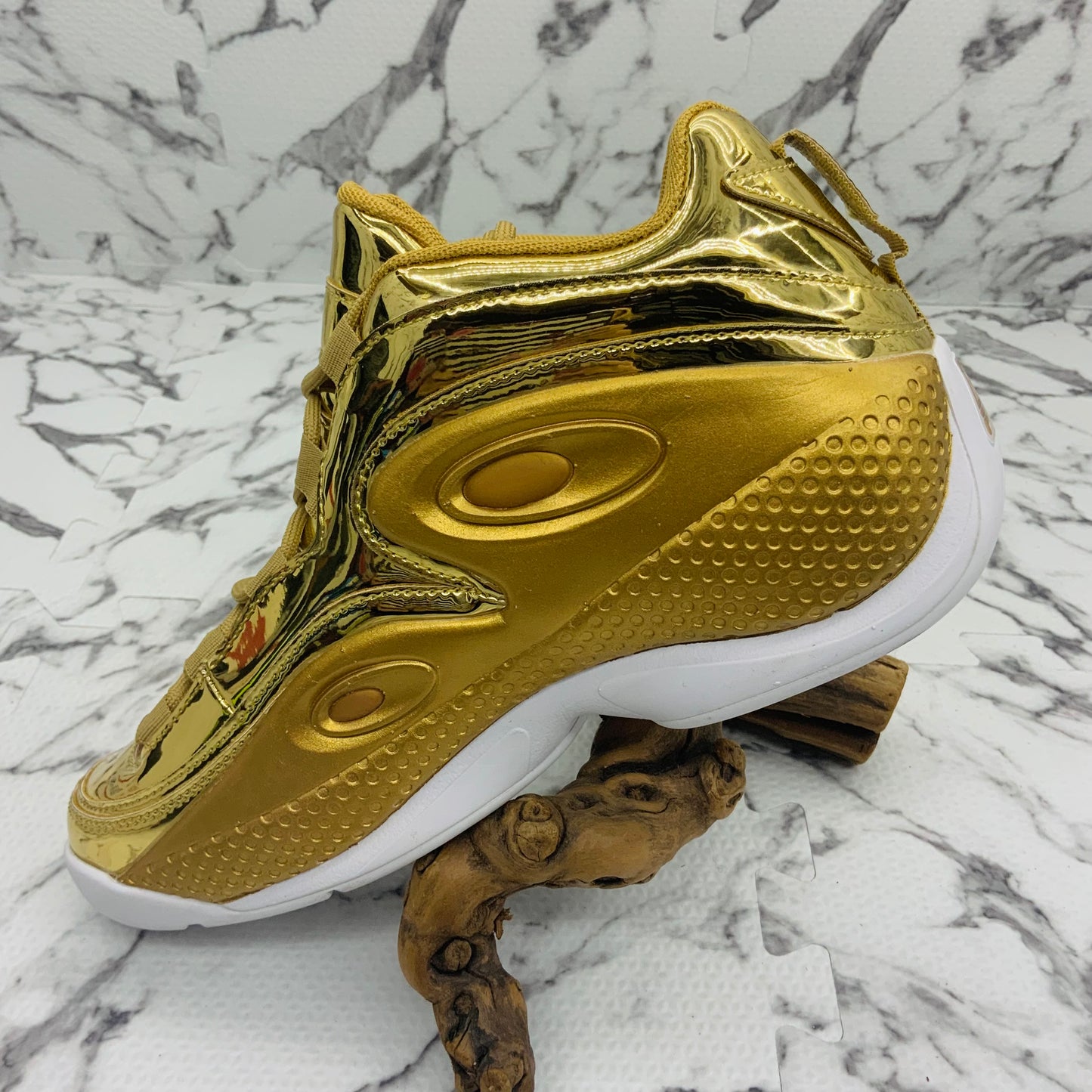 Men’s Fila Grant Hill 3 Metallic Gold | White Sneakers NWT