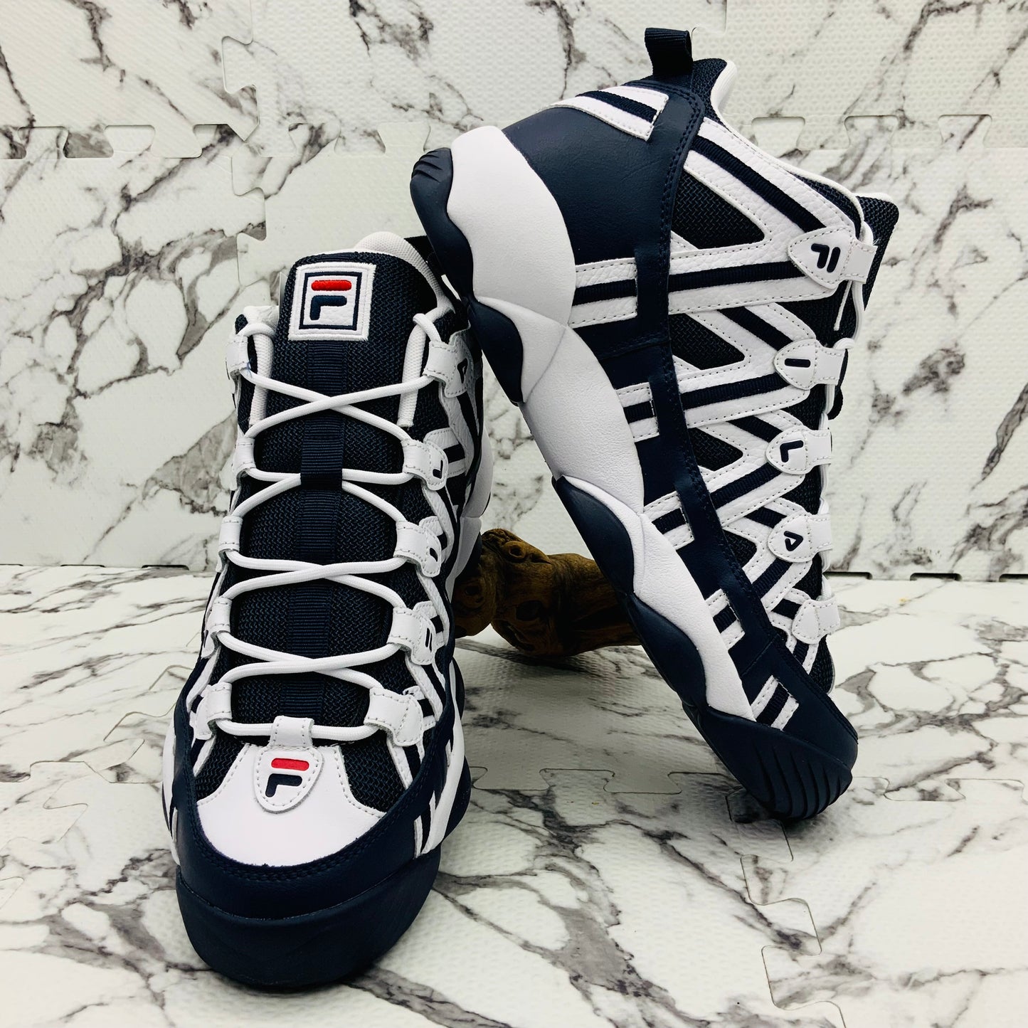 Men’s Fila StackHouse Spaghetti Navy | White Sneakers NWT