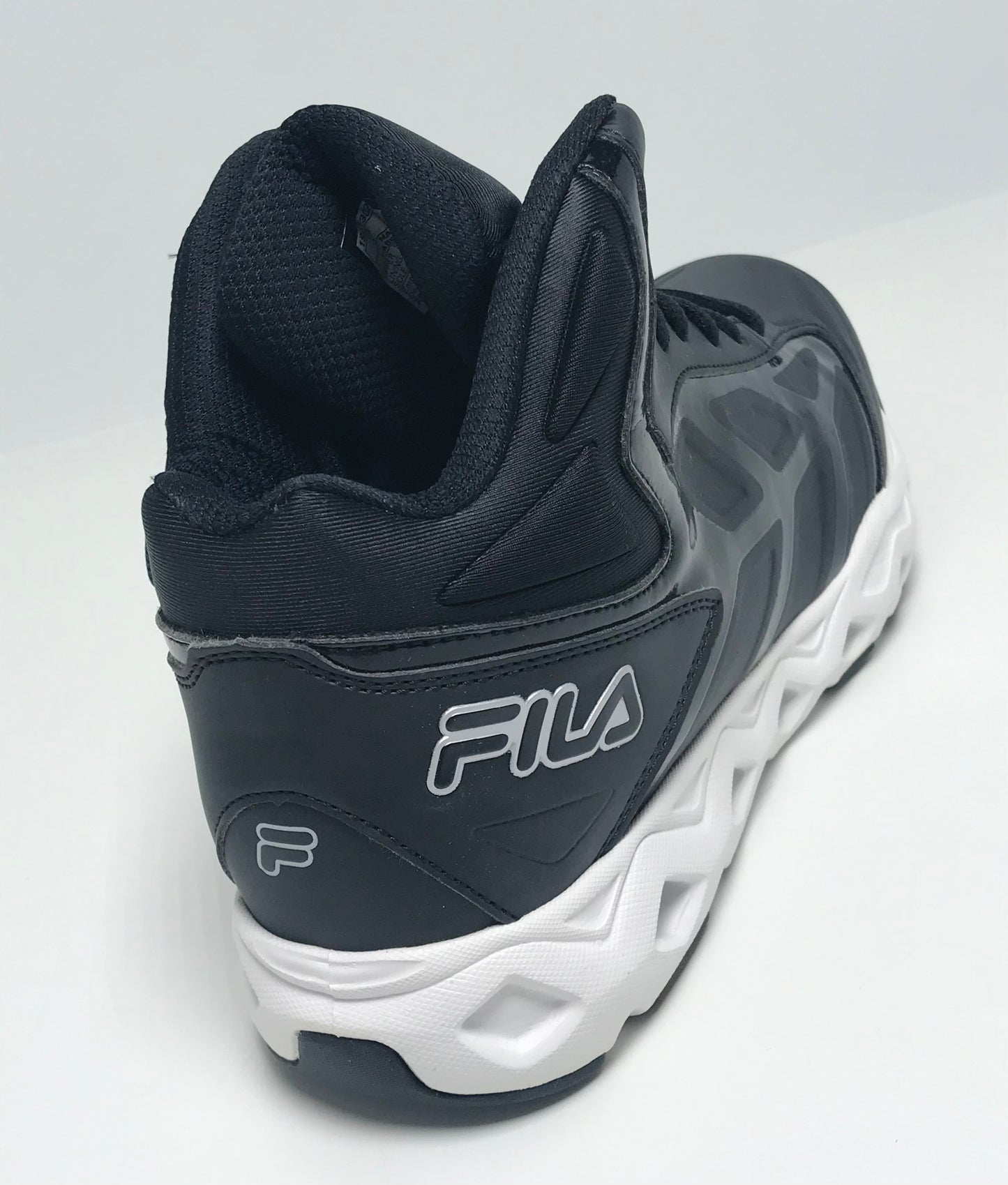 Men's Fila Torranado Black | White Sneakers NWT