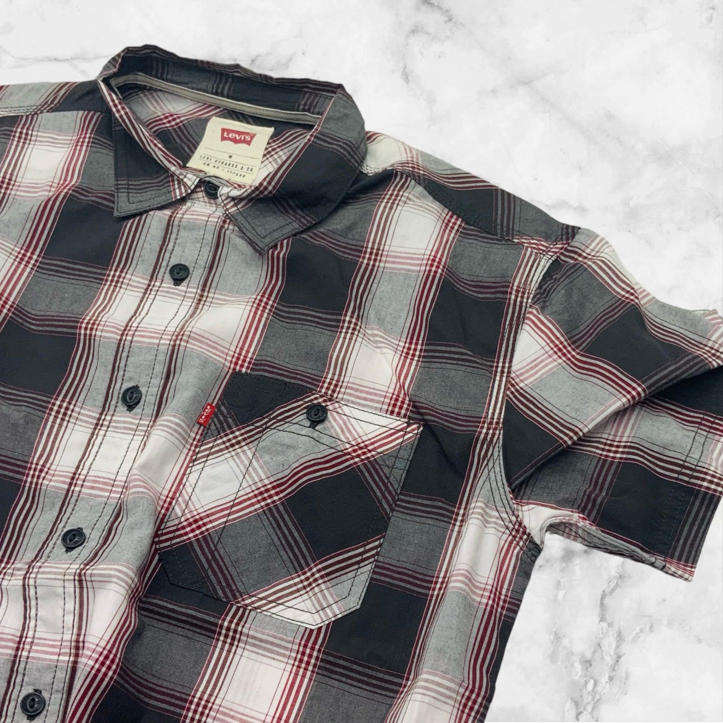 Men's Levi's Black | White | Red | Grey Plaid Button Down S/S Shirt NWT