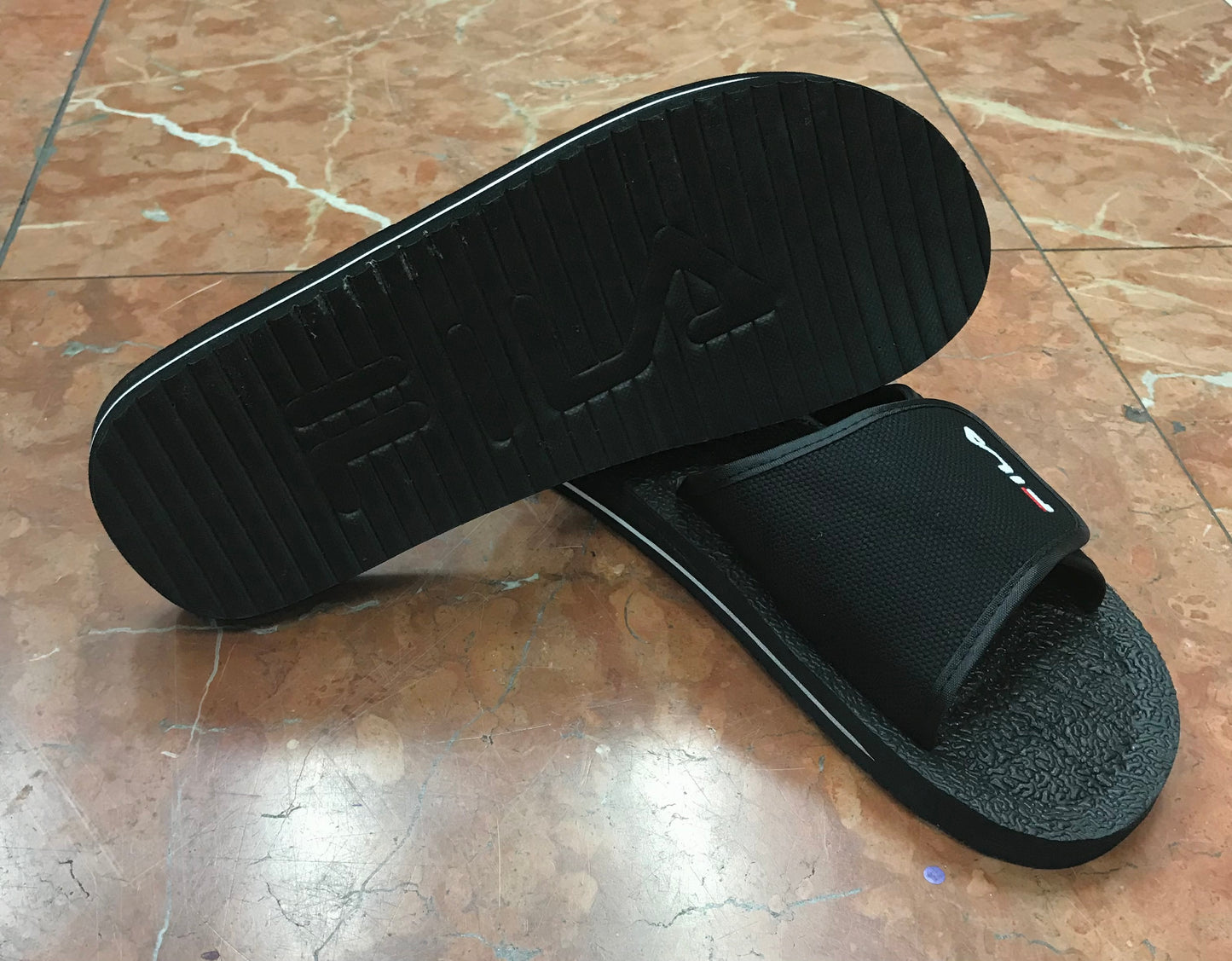 Men’s Fila Slip on Low Black Slides NWT