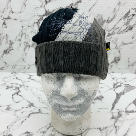 Men's Studio by SouthPole Bugs Bunny Charcoal Grey | Silver | Black Beanies NWT