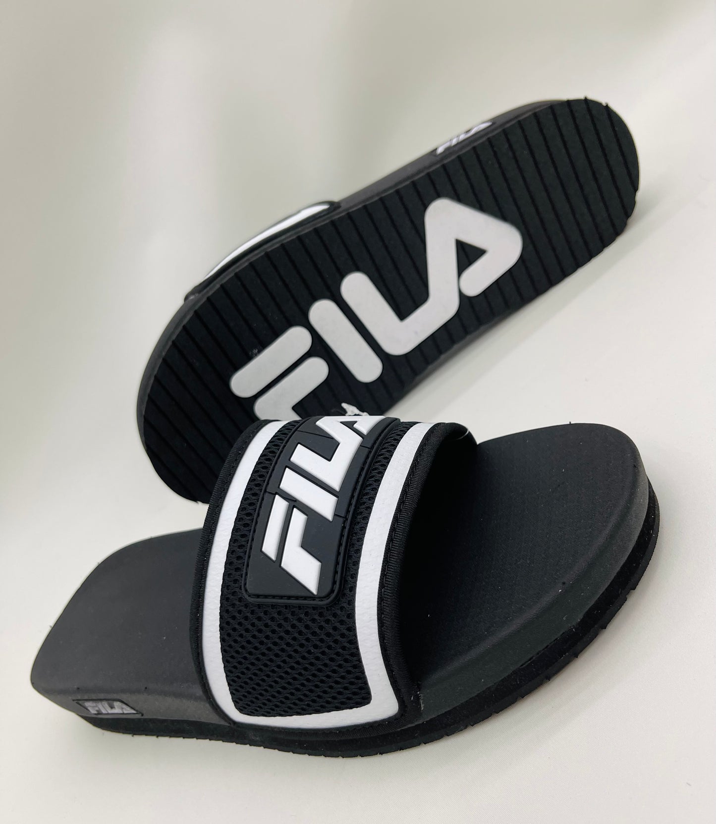 Men’s Fila Black | White Lunar Slide Slides NWT