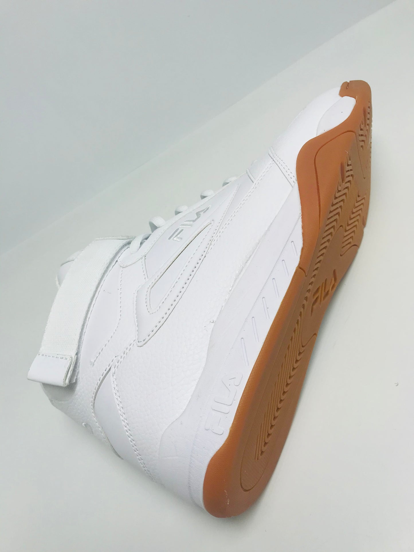 Men's Fila Multiverse White | Gum Fashion Sneakers NWT