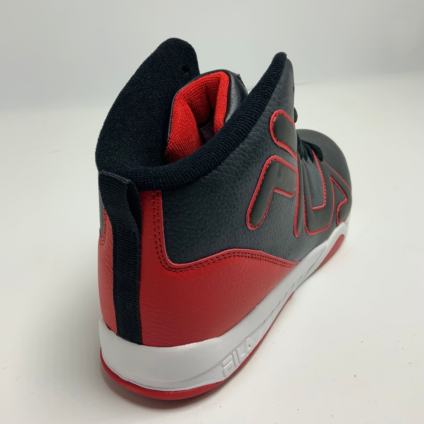 Men's Fila Khronos Black | Red | White Fashion Sneakers NWT