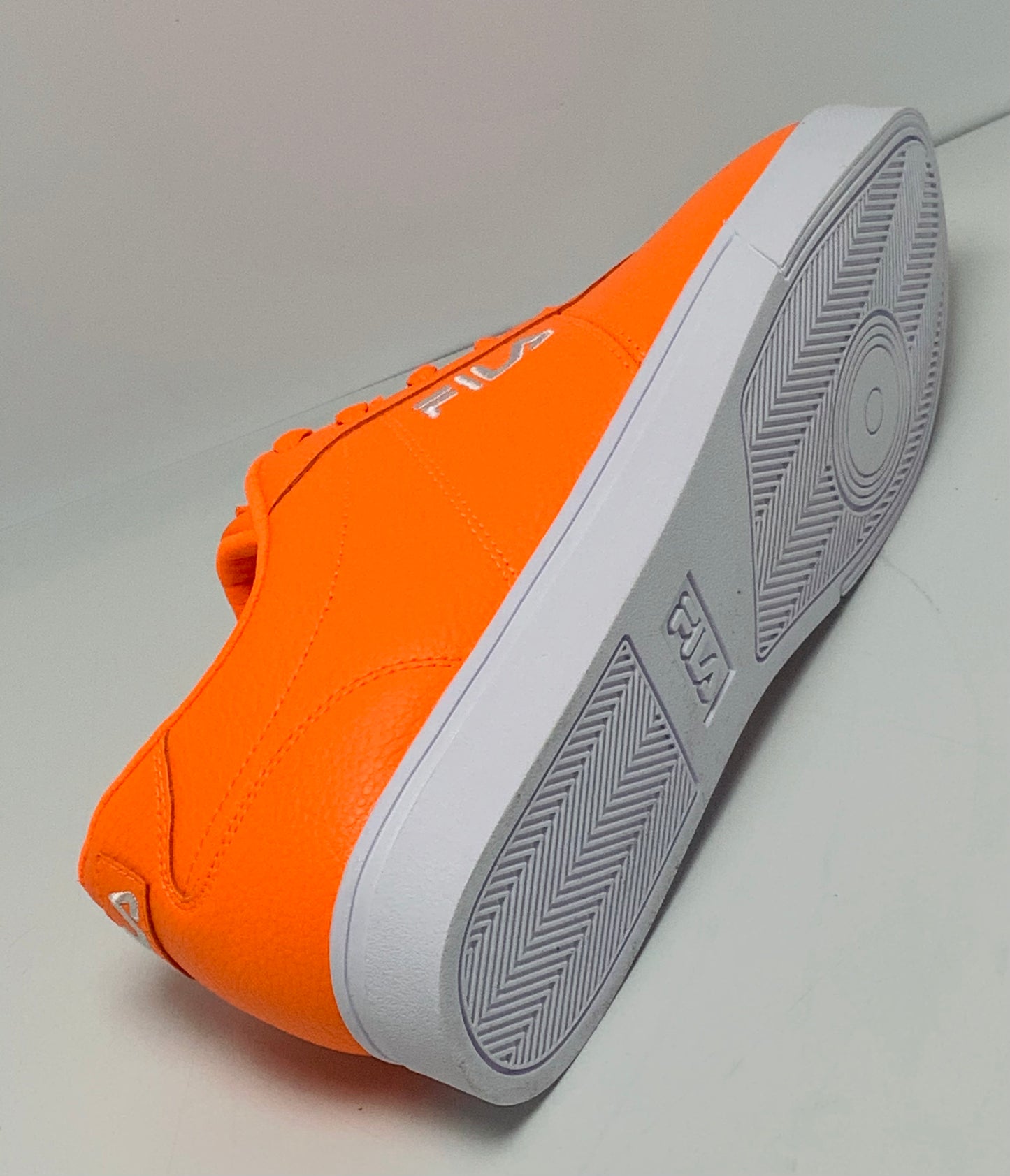 Men’s Fila Neon Impress LL Orange | White Sneakers NWT