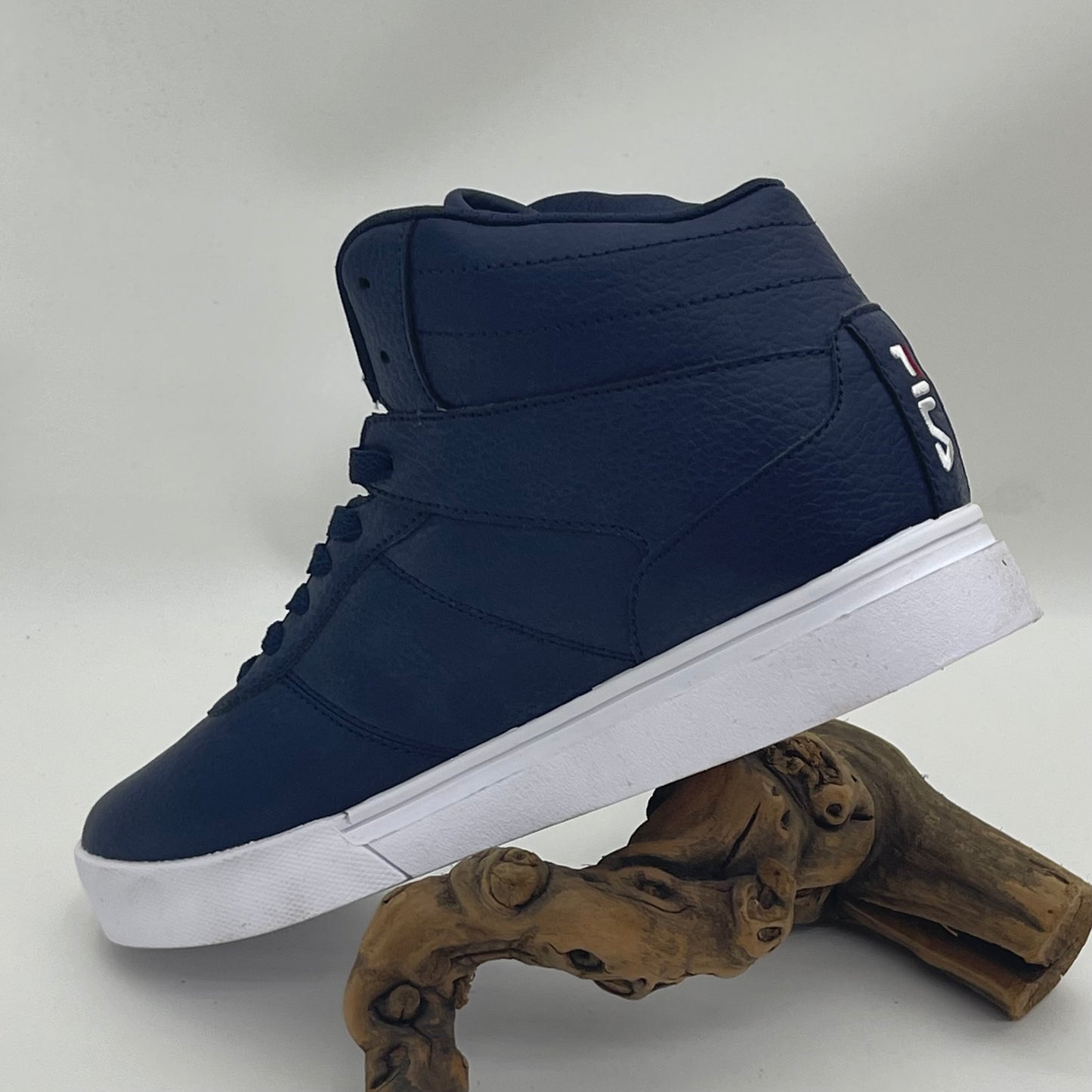 Men’s Fila Impress LLC Mid Navy | White Sneakers NWT