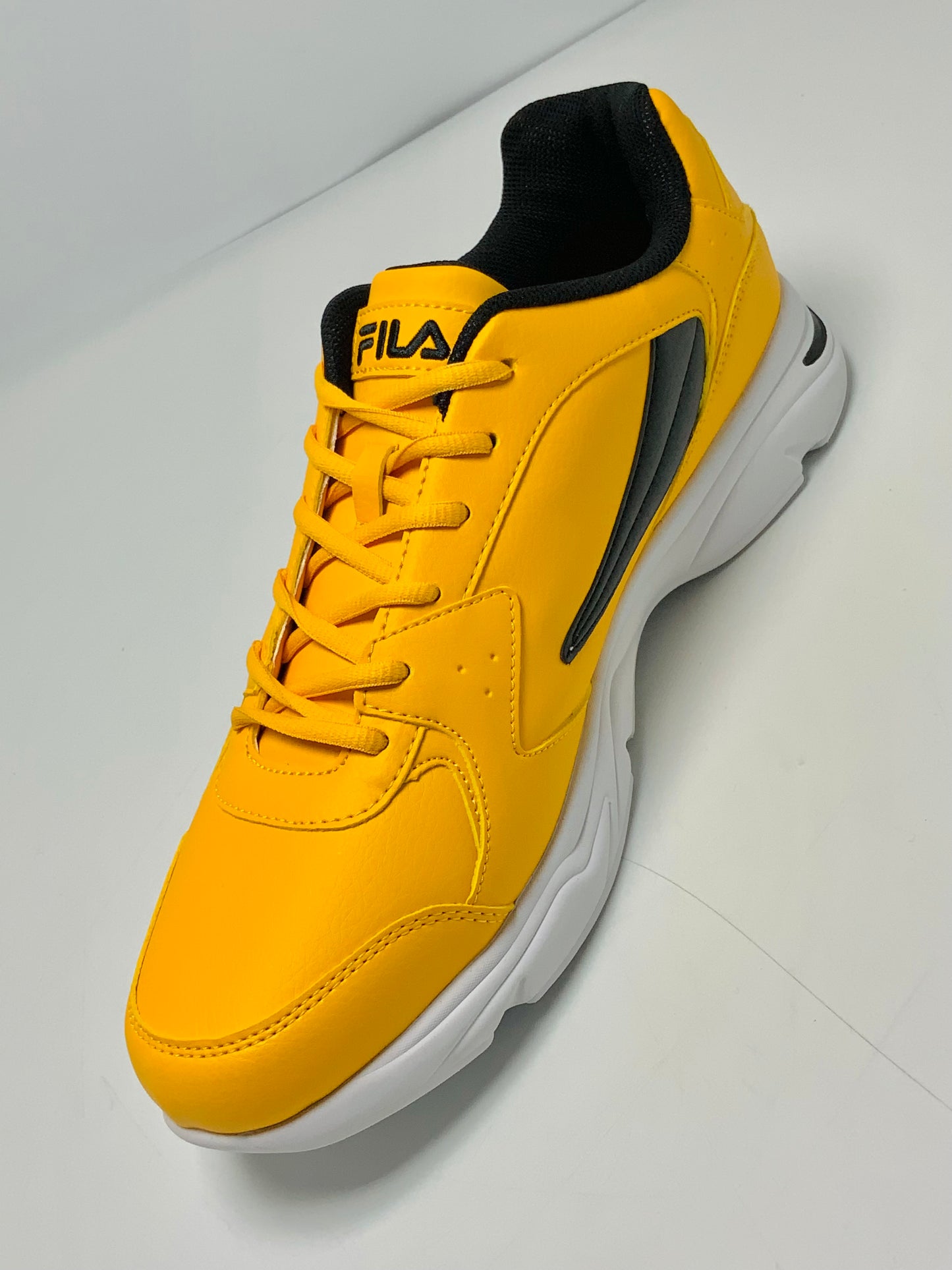 Men’s Fila Stirr Yellow Mustard | Black | White Sneakers NWT