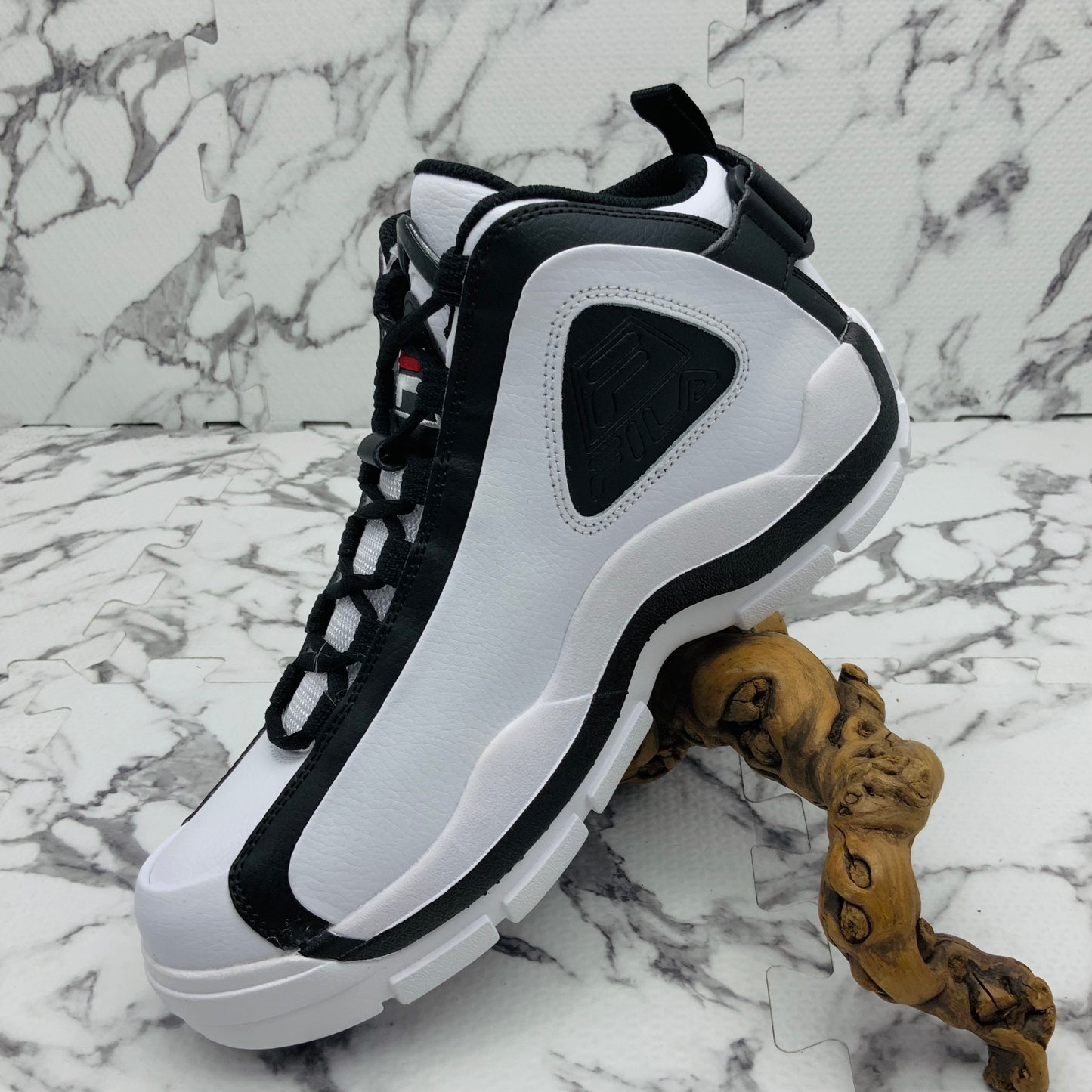 Men’s Fila Grant Hill 2 White | Black Sneakers NWT