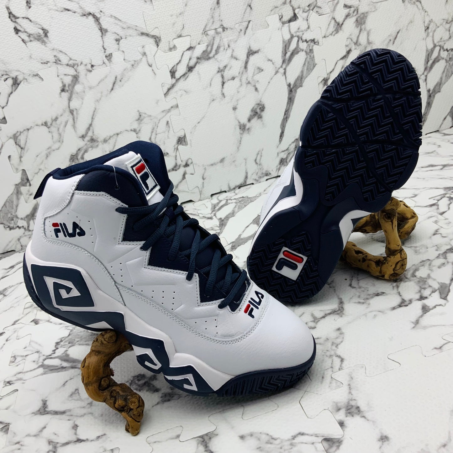 Men’s Fila MB White | Navy Sneakers NWT