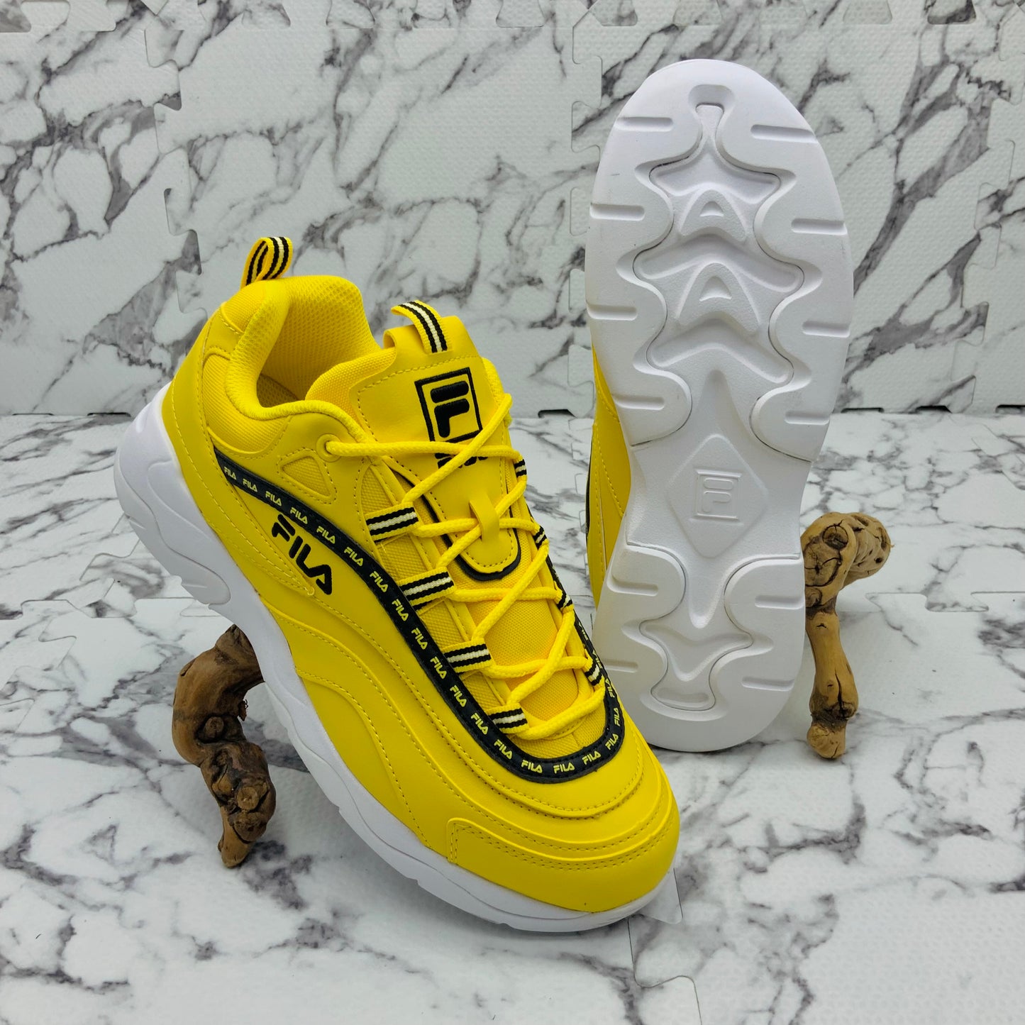 Men’s Fila Ray Repeat Yellow | Black | White Sneakers NWT