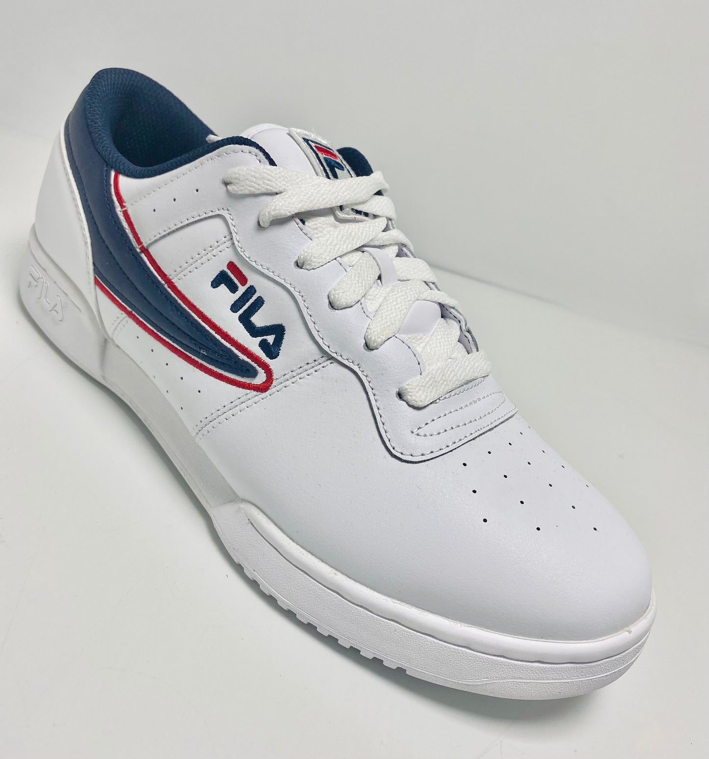 Men’s Fila White Original Fitness Offset Sneakers NWT