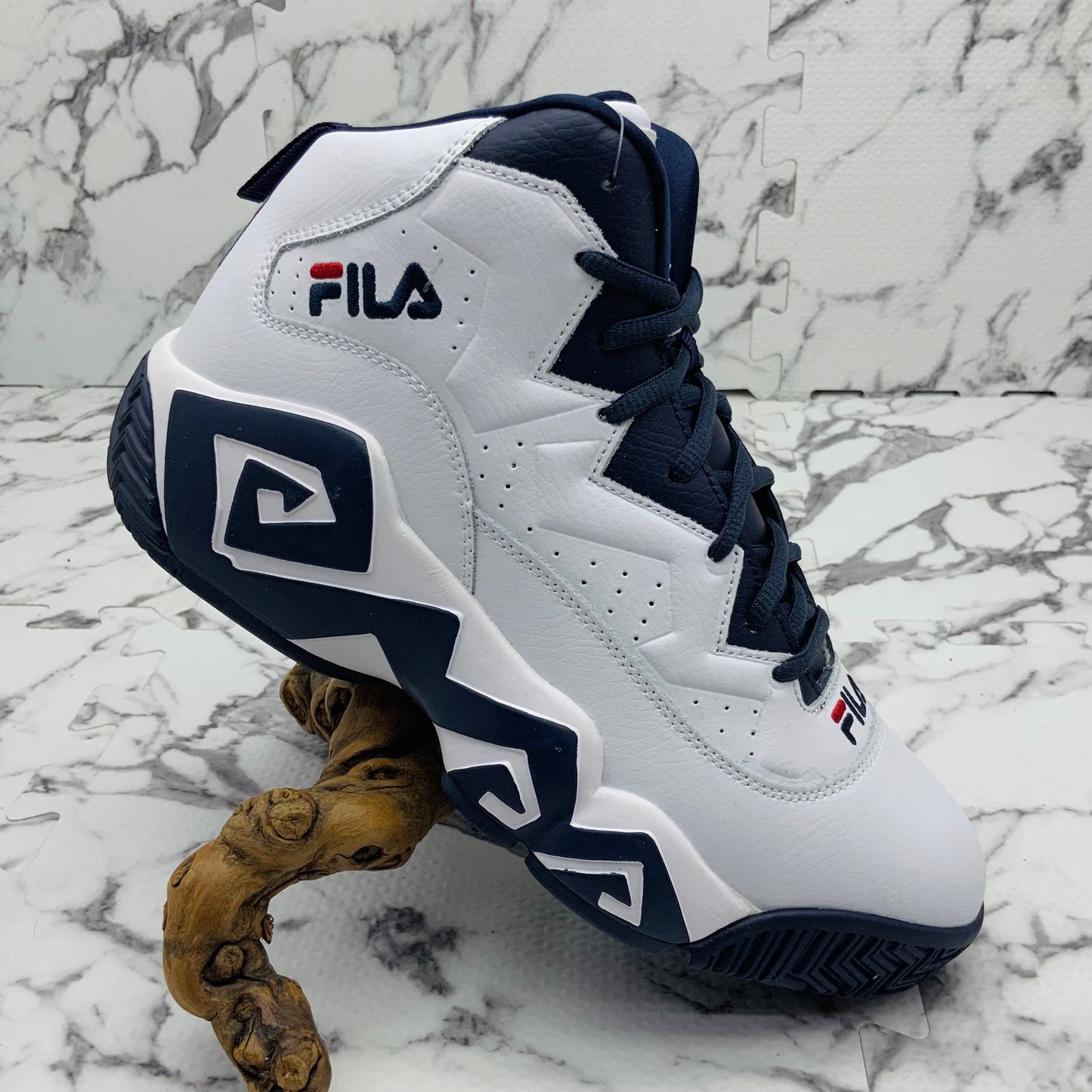 Men’s Fila MB White | Navy Sneakers NWT