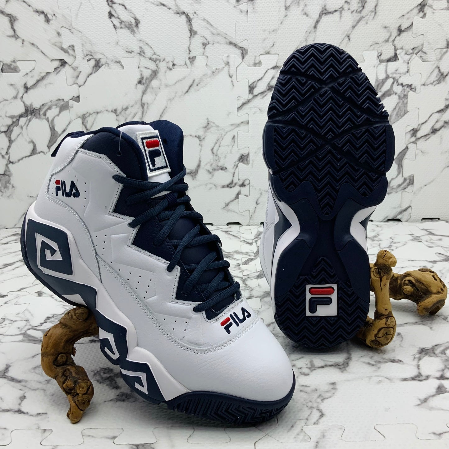 Men’s Fila MB White | Navy Sneakers NWT