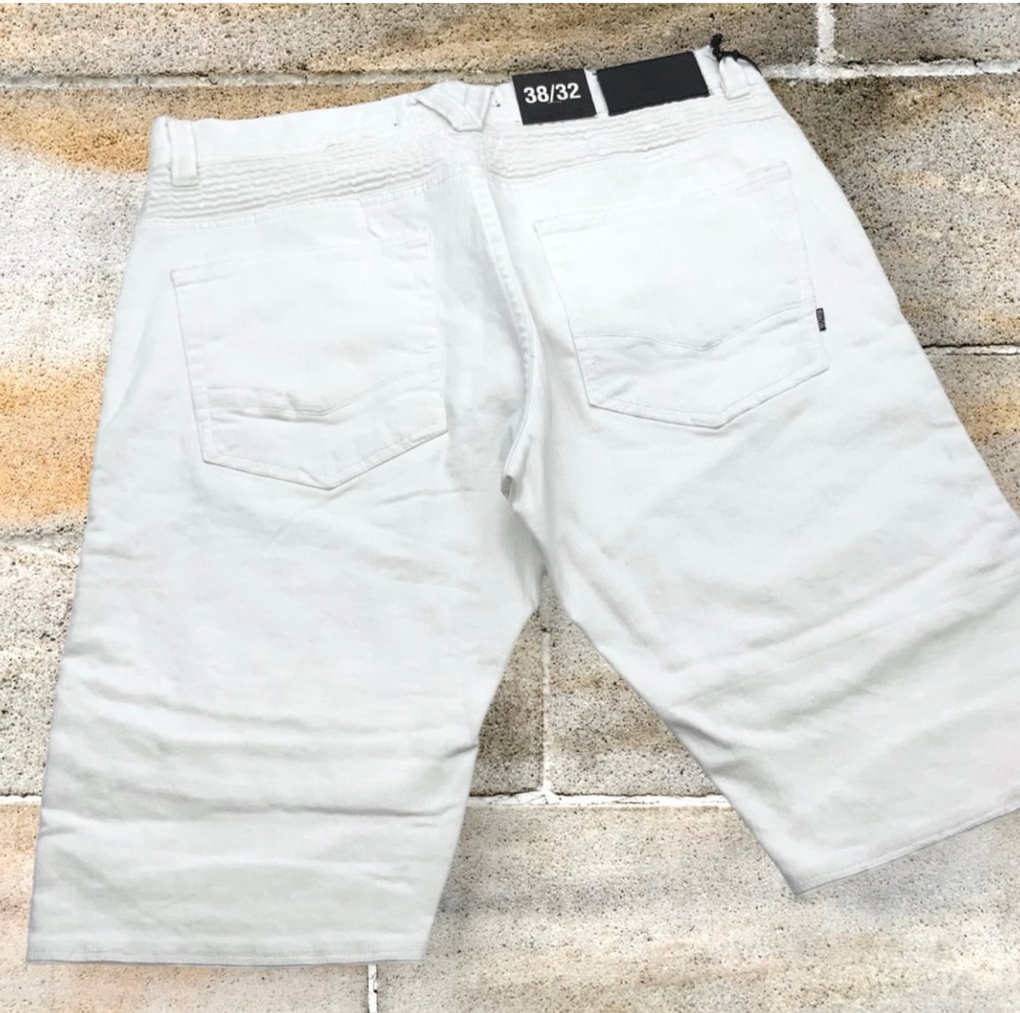 Men's Makobi Gardenia White Zipped Denim Shorts NWT