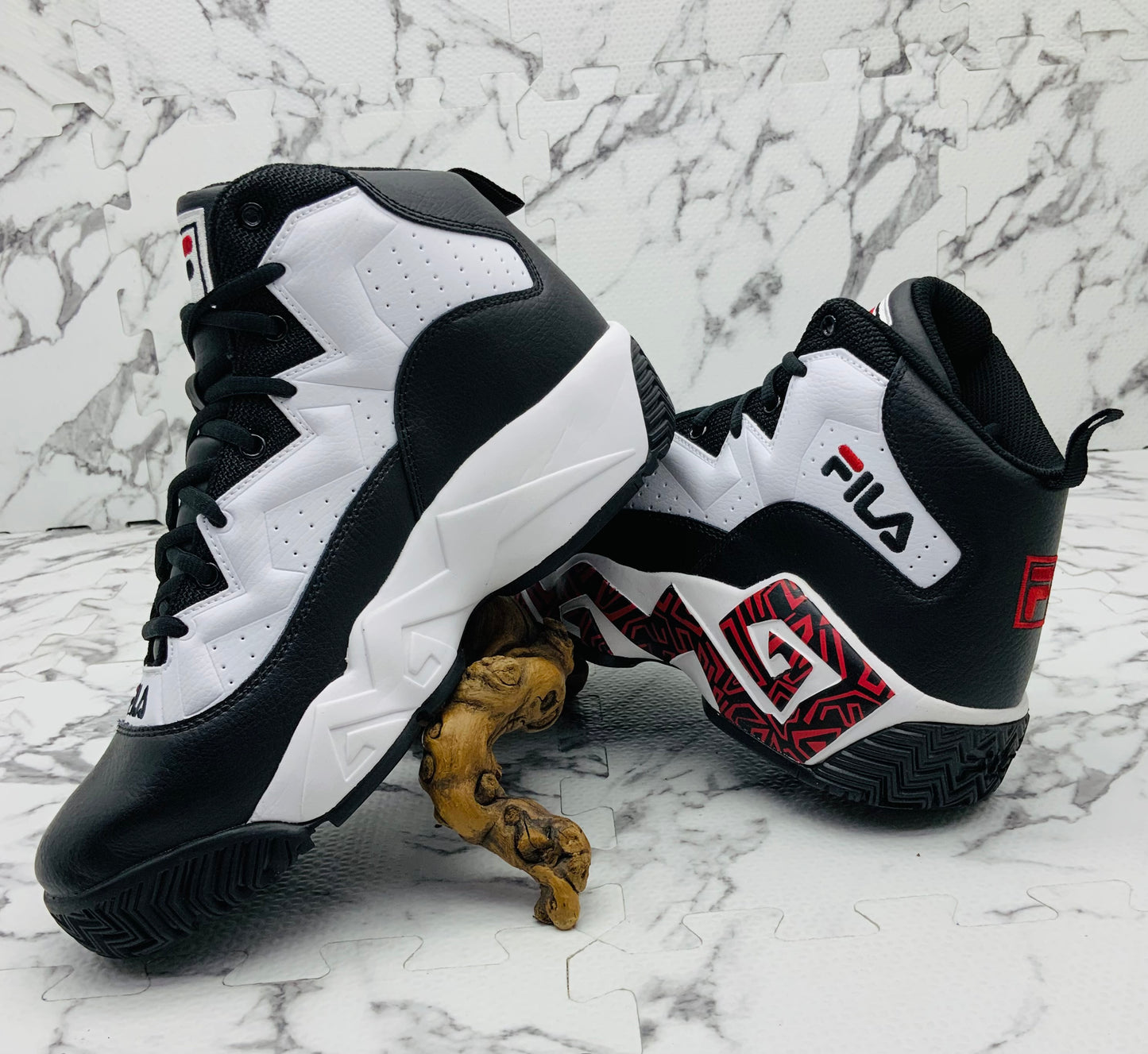 Men’s Fila MB Black | White | Red Sneakers NWT