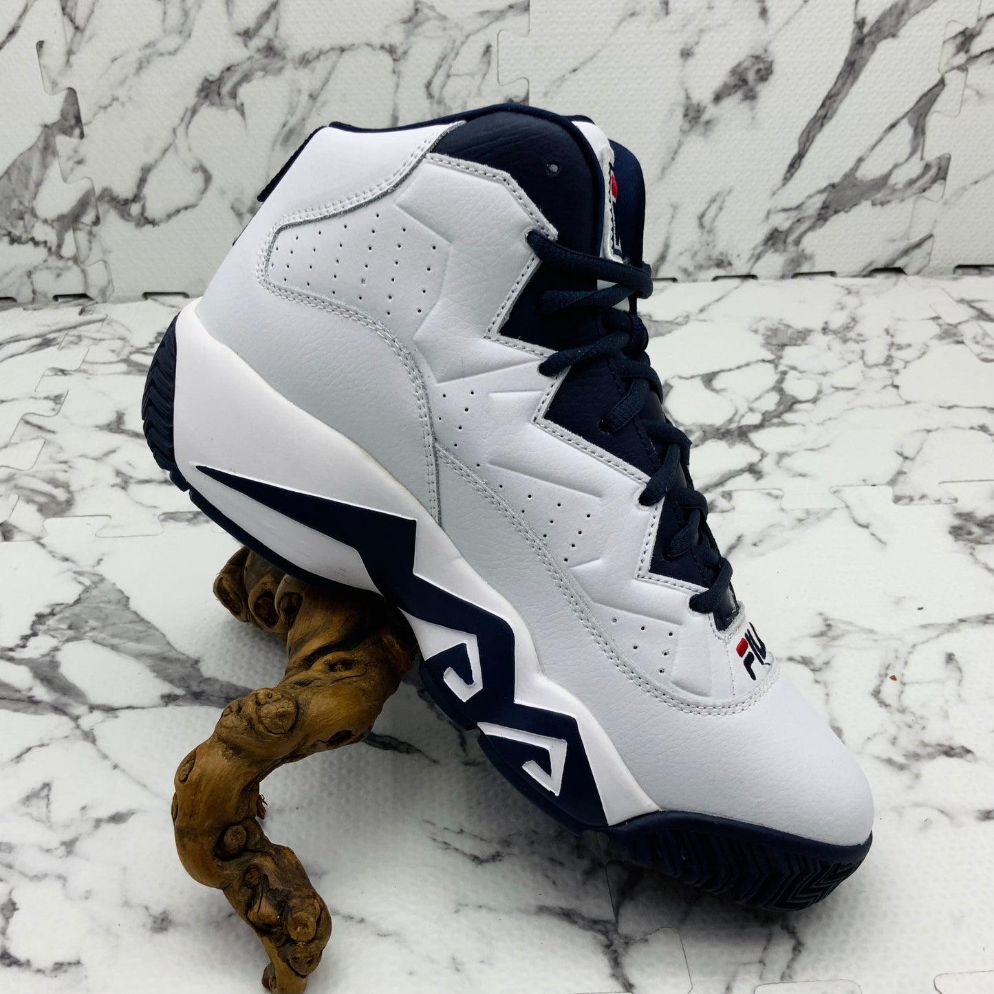 Men’s Fila MB White | Navy Sneakers NWT