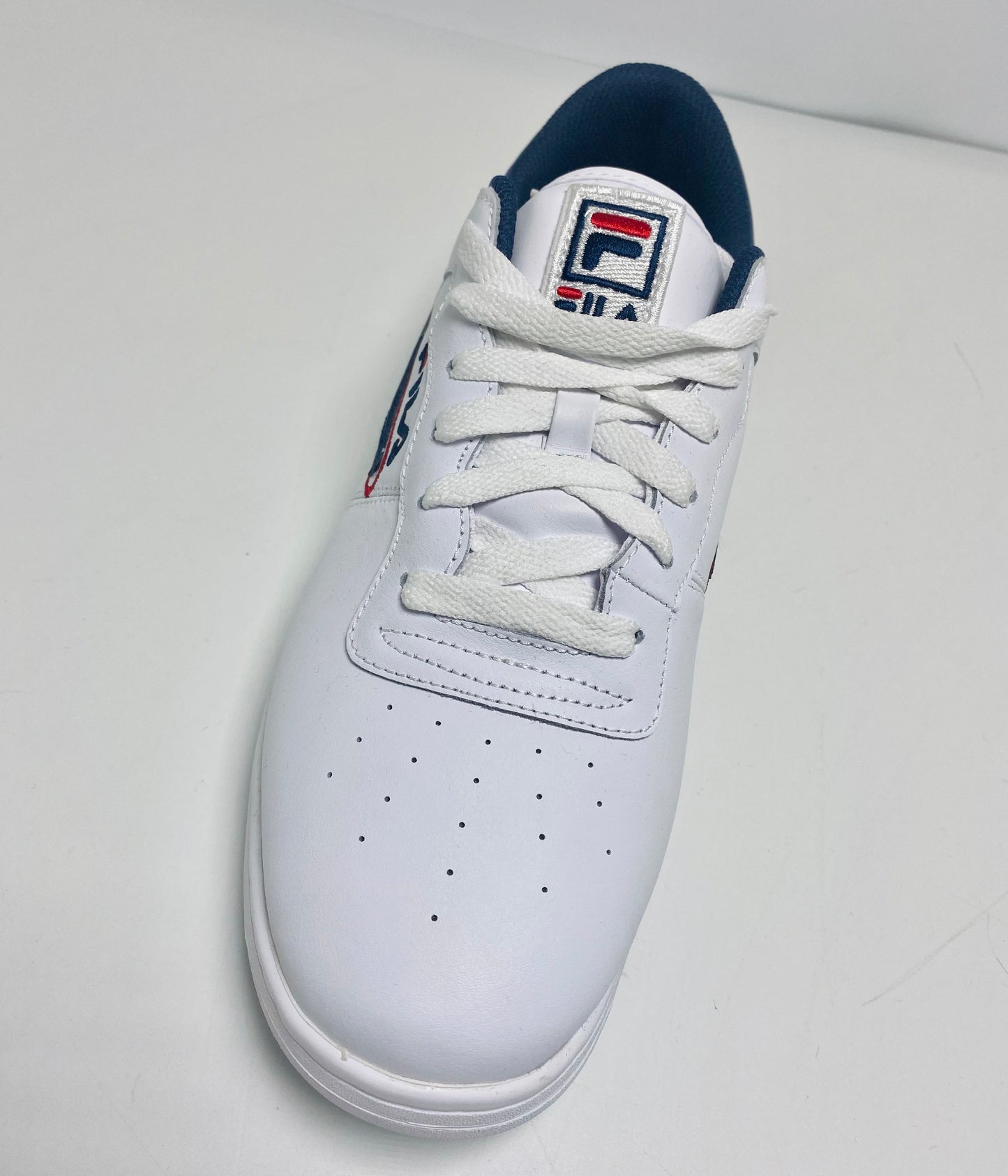 Men’s Fila White Original Fitness Offset Sneakers NWT