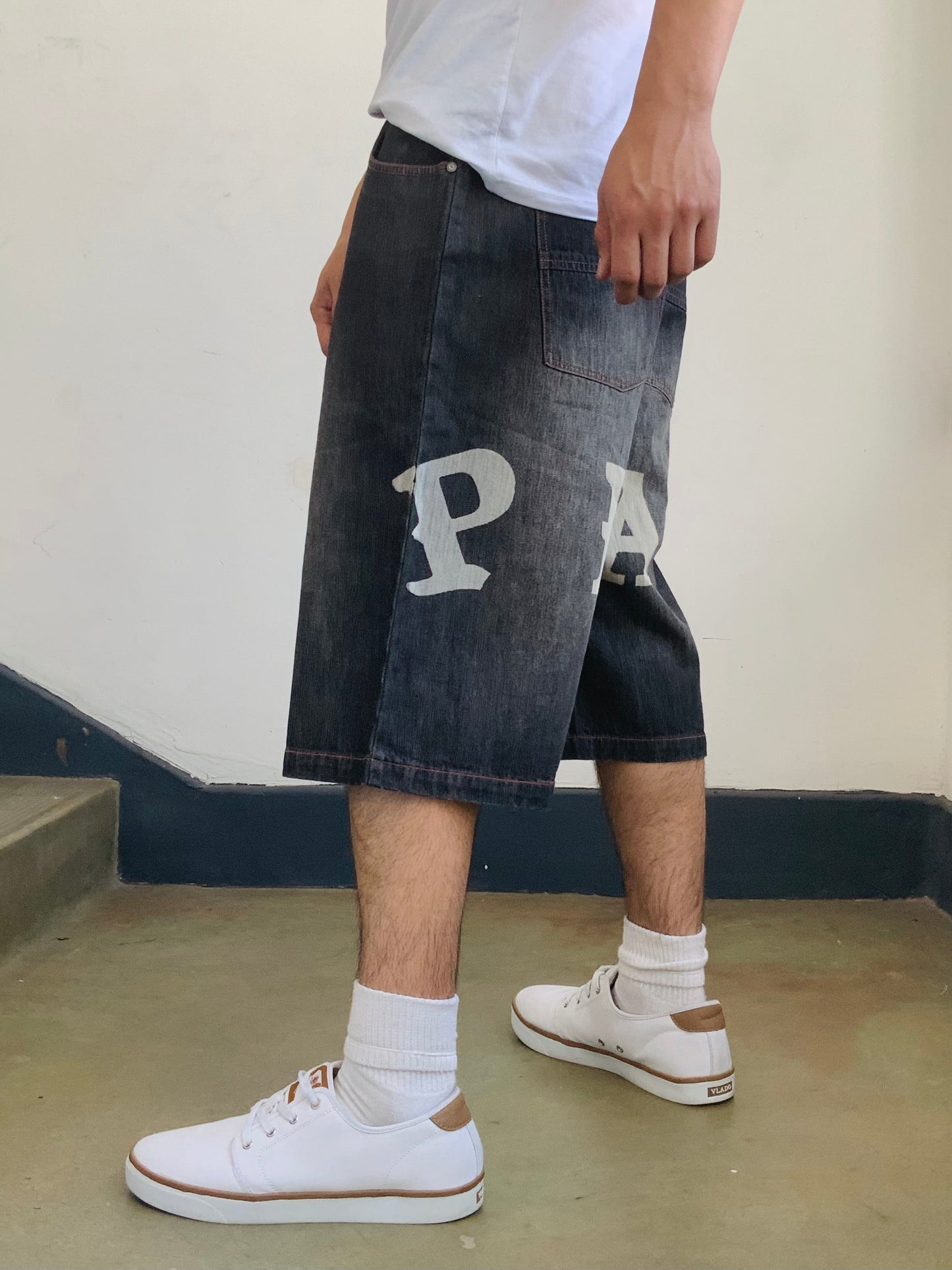 Men's Phat Farm Faded Black | Natural Denim Shorts NWT