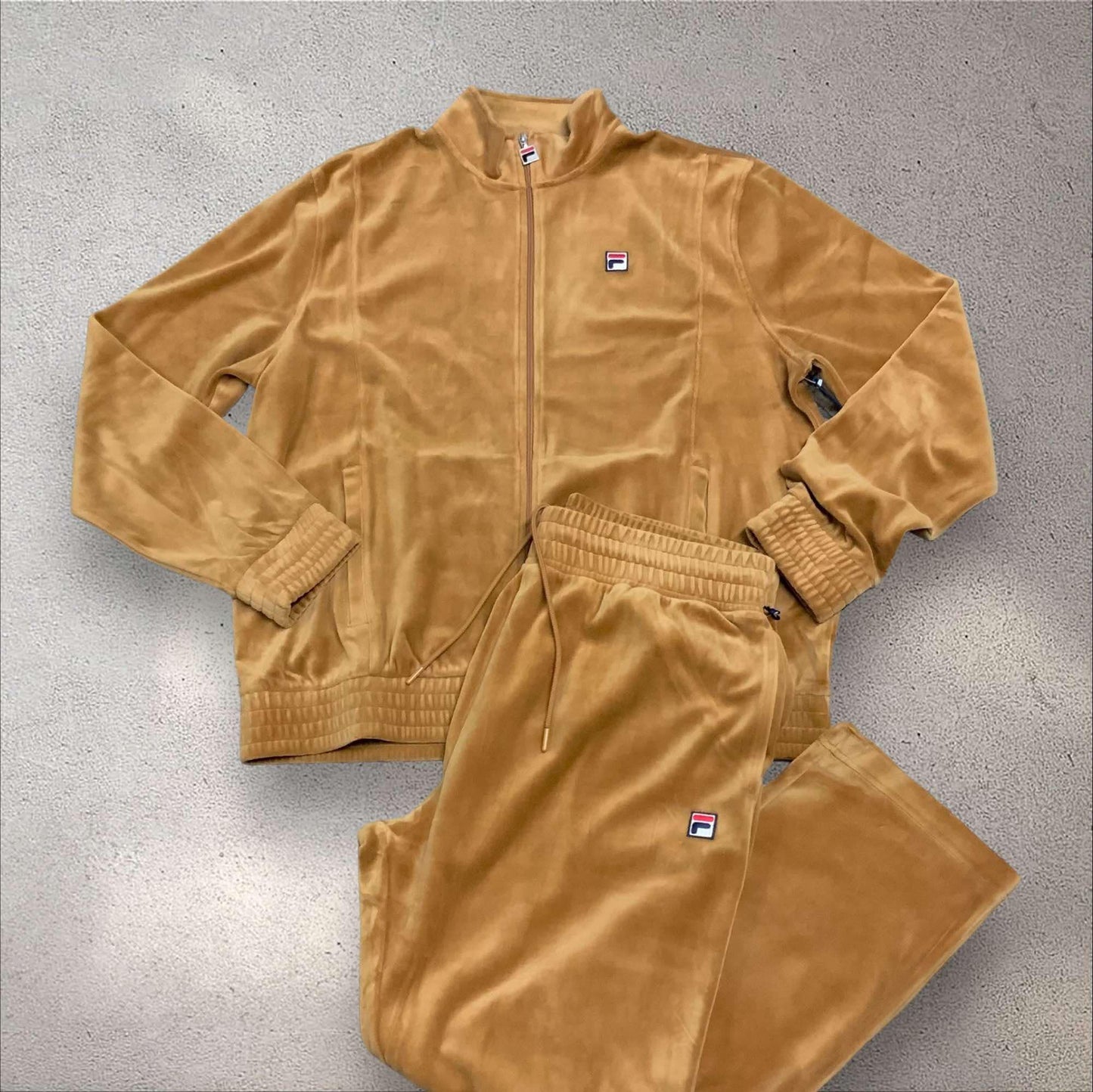 Men’s Fila Solid Wheat Velour Casual Outfit Set Tracksuits NWT