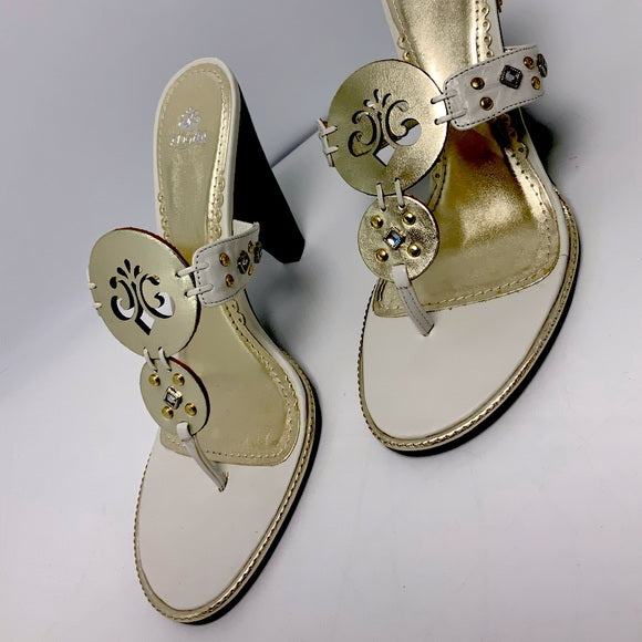 Women's Dereon White Vixen Sandal NWT