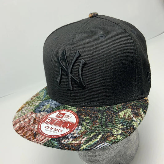 New Era Cap MLB NY Yankees Black Floral 9FIFTY Snapback Hat