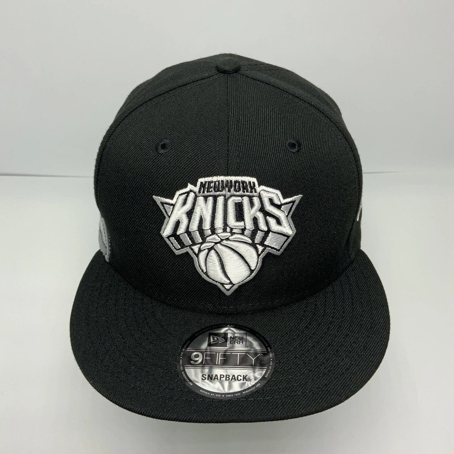 Men's New Era Cap Black | Lt. Grey NY Knicks 9FIFTY NBA