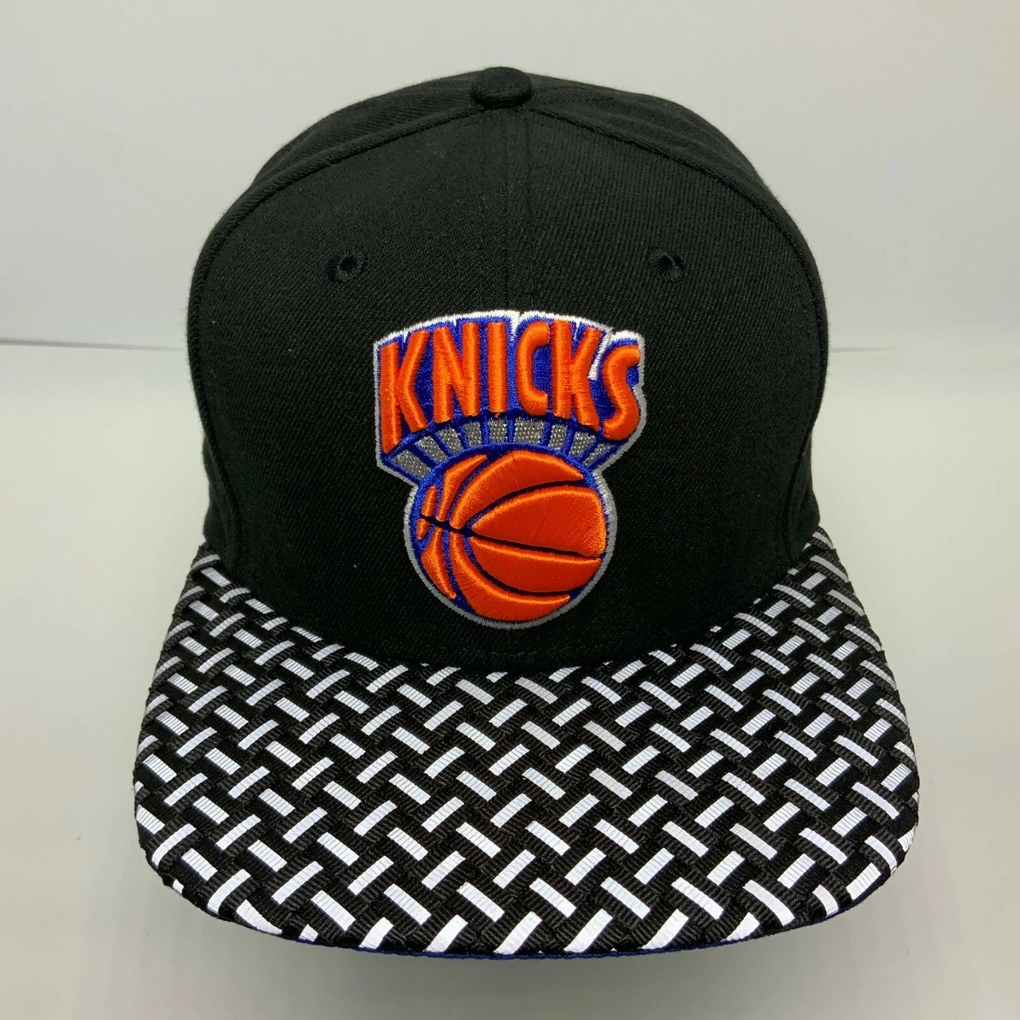 Mens' New Era Cap Black | White Straw Hat NY Knicks 9FIFTY NBA