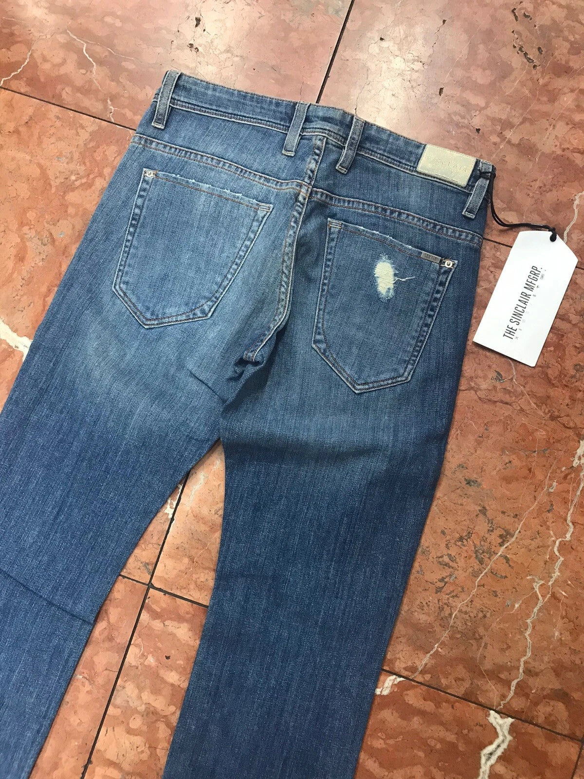 Men's Sinclair Medium Blue Ripped Fashion Denim Pants NWT