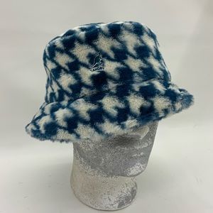 Men's Kangol HoundStooth Faux Fur Teal | White Casual Bucket Hats NWT