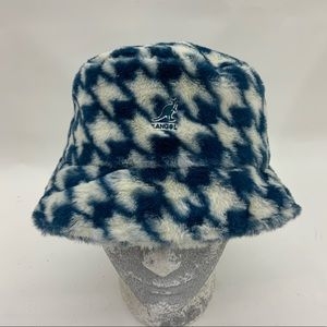 Men's Kangol HoundStooth Faux Fur Teal | White Casual Bucket Hats NWT