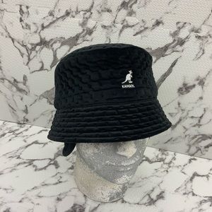 Men's Kangol Black Dash Quilted Bin w/Ear Flaps Casual Bucket Hats NWT