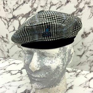 Men's Kangol Black | White | Sky Blue Show Your Teeth Beret Hat NWT