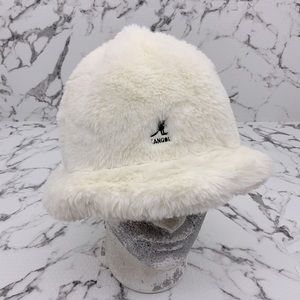 Men's Kangol Off White Faux Fur Fuzzy Casual Bucket Hat NWT